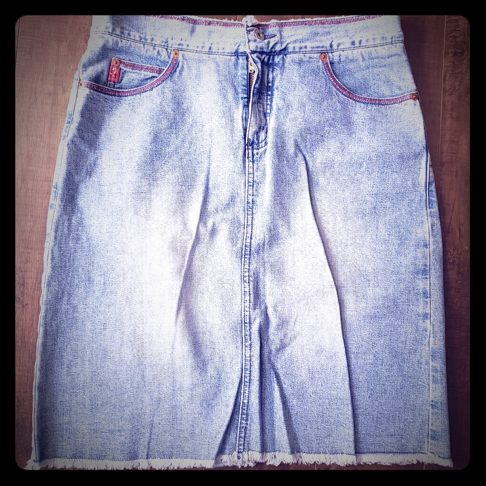 Guess skirt